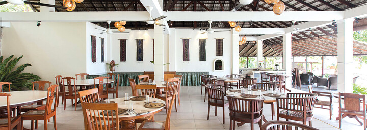 Restaurant des Minang Cove Resort & Spa