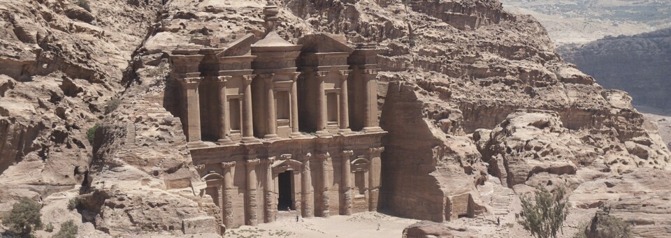 Felsgebäude Ad Deir nahe Petra, Jordanien
