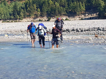 Nepal Reisebericht - Überquerung des Flusses Kali Gandaki
