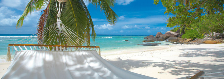 Strand Hilton Seychelles Labriz Resort & Spa Insel Silhouette