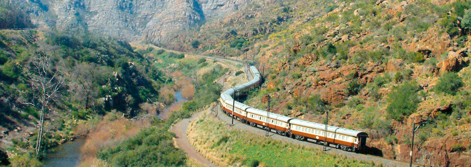 Shongololo Express durquert Berglandschaft