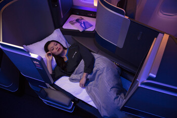 United Airlines Polaris Schlafmöglichkeit