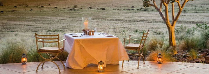 Dinner in der Beyond Sossusvlei Desert Lodge