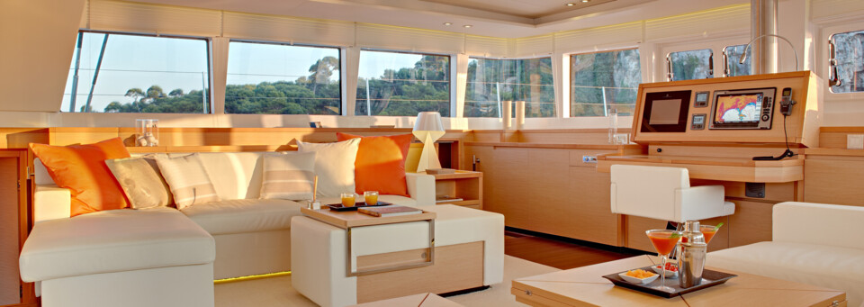 Dream Yacht Charter Innenbereich