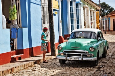 Oldtimer in Trinidads Straßen / © Ingo Bartussek - stock.adobe.com