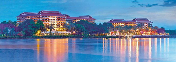 Außenansicht des Anantara Riverside Bangkok Resort