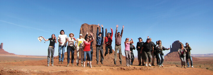 Reisegruppe im Monument Valley