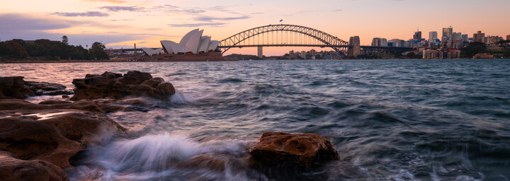 Sydney Harbour Bridge und Skyline