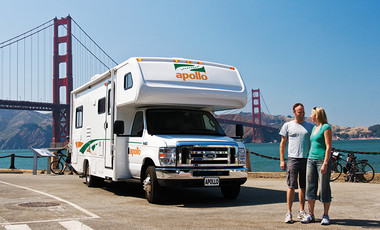 Camper vor der Golden Gate Bridge in San Francisco