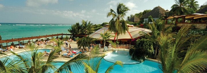Leopard Beach Resort Pool